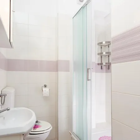 Gazo Apartman *